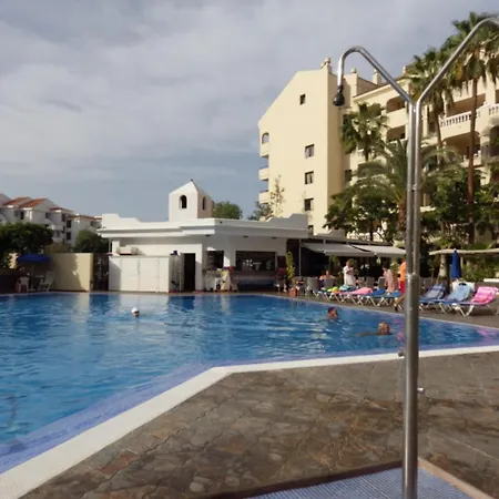 Διαμέρισμα Pool View In Castle Harbour C007